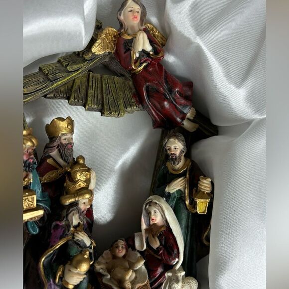 Christmas Nativity Figurines Resin Status for Holiday Decoration Displa - Picture 4 of 11